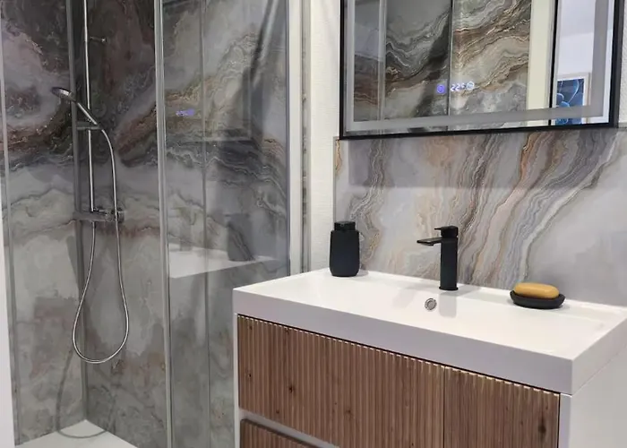 T3 R&b - Hyper Centre - 2 - 6 Personnes Avec Terrasse Apartment Charleville-Mézières